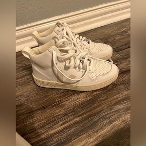 Womens Veja high tops